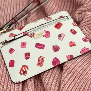 🆕 KATE SPADE |Shore Street Tinie Gift Wristlet